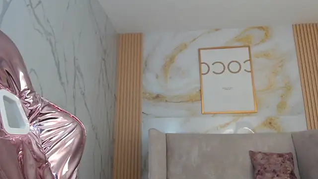 sara lopez s online show from October 2, 1:51 pm