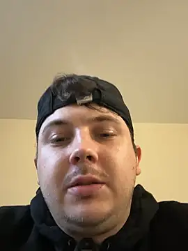 Snapshot of XXKieran chatting on March 2, 2:02 pm XXKieran online show from March 2, 2:02 pm