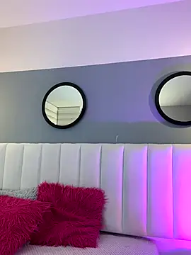 Snapshot of Mila_Hank_ chatting on October 14, 12:17 pm Mila Hank online show from October 14, 12:17 pm