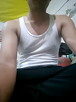 Snapshot of RockRolaxxx chatting on November 7, 5:35 pm RockRolaxxx online show from November 7, 5:35 pm