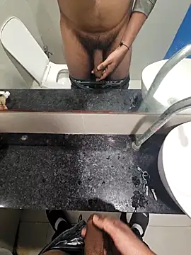 Snapshot of Gamecoc chatting on December 18, 5:35 am Gamecoc online show from December 18, 5:35 am