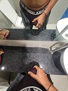 Snapshot of Gamecoc chatting on December 19, 10:33 am Gamecoc online show from December 19, 10:33 am