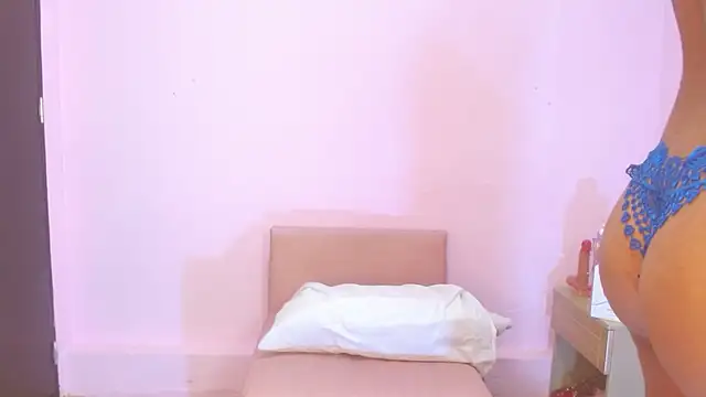 kiity horny  online show from October 15, 1:00 pm