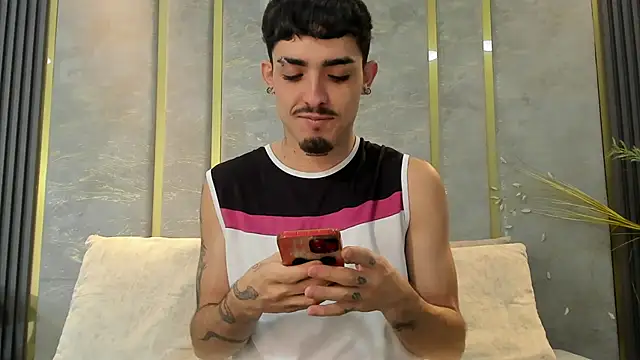 Snapshot of NikoStone_ chatting on December 5, 4:54 am NikoStone online show from December 5, 4:54 am