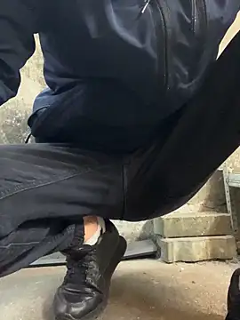 Snapshot of bmwe71 chatting on November 18, 11:58 am bmwe71 online show from November 18, 11:58 am