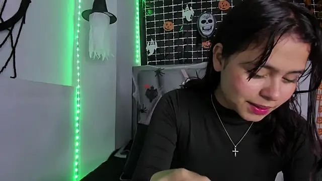 Snapshot of Sofia_villareal chatting on October 16, 12:28 pm Sofia villareal online show from October 16, 12:28 pm