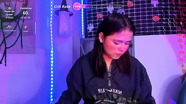 Snapshot of Sofia_villareal chatting on October 26, 12:44 pm Sofia villareal online show from October 26, 12:44 pm