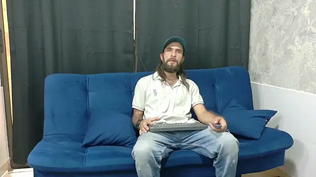 Snapshot of hairy_mannn chatting on September 12, 7:58 pm hairy mannn online show from September 12, 7:58 pm