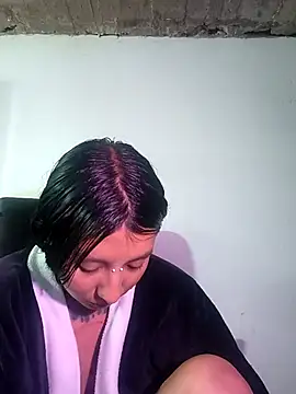 missashlyrosette online show from March 5, 7:10 pm