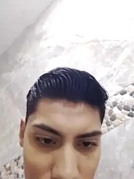 aispuro8505 online show from October 15, 6:24 am