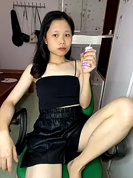 Snapshot of _Mon_23 chatting on October 22, 7:19 am Mon 23 online show from October 22, 7:19 am