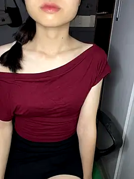 Snapshot of _Mon_23 chatting on November 18, 2:28 am Mon 23 online show from November 18, 2:28 am