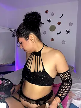 ViolettaMiller  online show from October 31, 1:12 pm