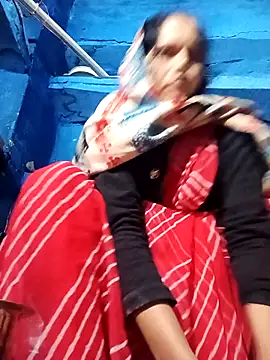 Snapshot of Jooli_xx chatting on November 25, 12:43 am Jooli xx online show from November 25, 12:43 am