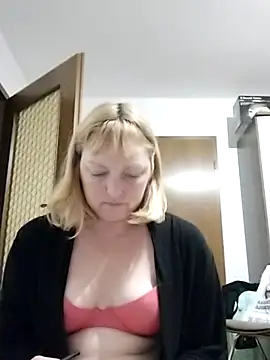 Snapshot of LiluLiluLilu chatting on September 23, 8:23 pm LiluLiluLilu online show from September 23, 8:23 pm