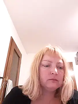 Snapshot of LiluLiluLilu chatting on September 26, 8:24 pm LiluLiluLilu online show from September 26, 8:24 pm