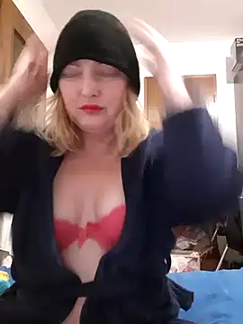 Snapshot of LiluLiluLilu chatting on October 11, 8:29 pm LiluLiluLilu online show from October 11, 8:29 pm