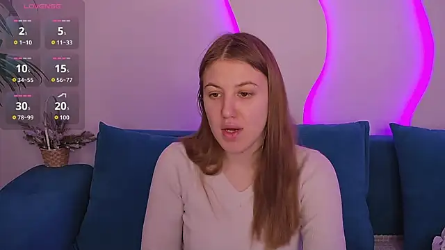 MelanieHenders online show from December 19, 5:25 am