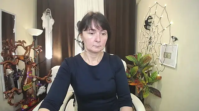 VivianGuchih online show from October 12, 6:34 am