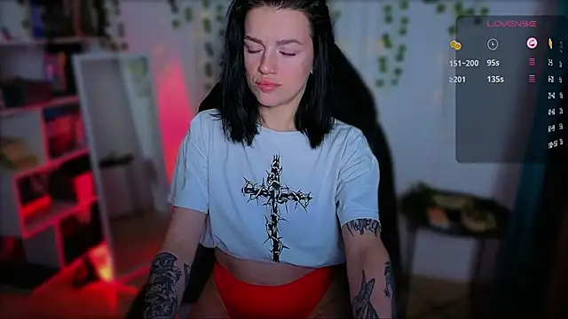 raspberry  girl  online show from September 20, 8:21 pm