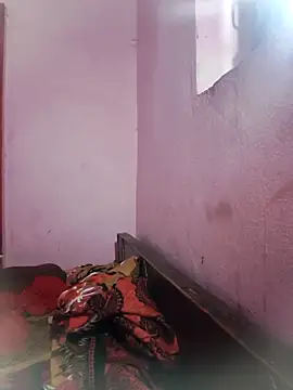 posewith online show from February 2, 7:18 am