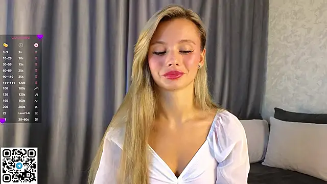 NaughtySeraphine online show from October 29, 6:04 am