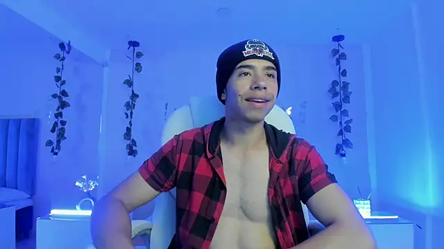 Snapshot of Muscle_Scott chatting on November 1, 12:18 pm Muscle Scott online show from November 1, 12:18 pm