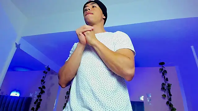 Snapshot of Muscle_Scott chatting on November 10, 12:37 pm Muscle Scott online show from November 10, 12:37 pm