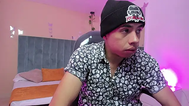 Snapshot of Muscle_Scott chatting on December 3, 12:36 pm Muscle Scott online show from December 3, 12:36 pm