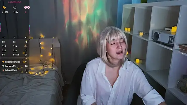 Snapshot of LunaXLoverx chatting on November 19, 11:43 am LunaXLoverx online show from November 19, 11:43 am