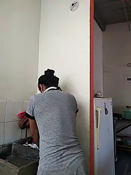 Snapshot of AnggelicaSwan21 chatting on October 23, 2:27 pm AnggelicaSwan21 online show from October 23, 2:27 pm