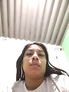 Snapshot of AnggelicaSwan21 chatting on November 28, 1:08 am AnggelicaSwan21 online show from November 28, 1:08 am