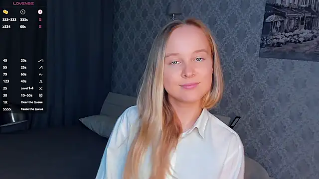 SoonMoor online show from September 25, 6:00 pm