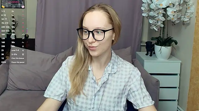 SoonMoor online show from January 17, 7:06 pm