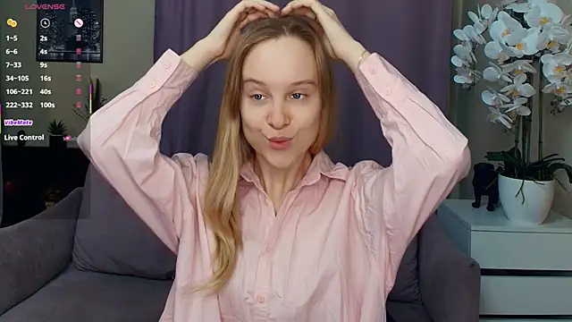 SoonMoor online show from February 28, 6:42 pm