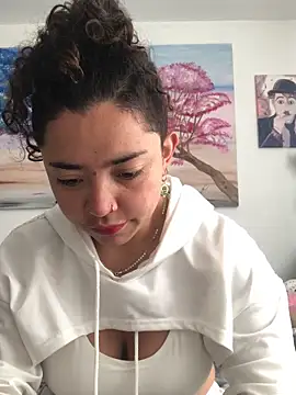 Snapshot of Paris_11 chatting on November 18, 2:10 pm Paris 11 online show from November 18, 2:10 pm