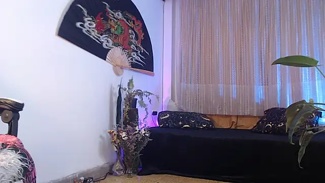 Ellyuwuw online show from March 31, 1:07 am