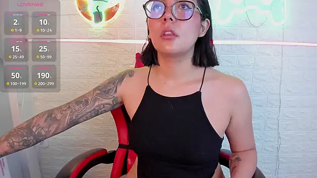 Snapshot of LolaXXXperience chatting on November 22, 11:31 am LolaXXXperience online show from November 22, 11:31 am