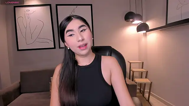 Snapshot of MayaMoretti_ chatting on October 10, 3:49 am MayaMoretti online show from October 10, 3:49 am