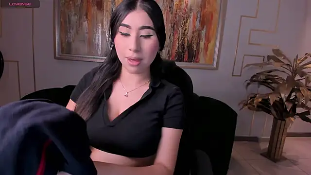 Snapshot of MayaMoretti_ chatting on November 20, 4:12 am MayaMoretti online show from November 20, 4:12 am