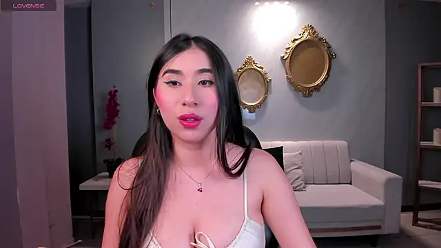 Snapshot of MayaMoretti_ chatting on November 24, 5:07 am MayaMoretti online show from November 24, 5:07 am