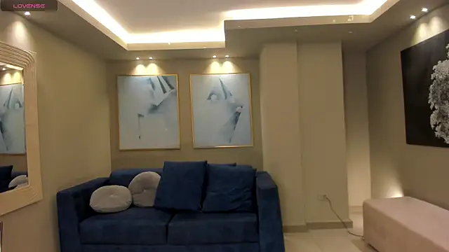 MayaMoretti  online show from February 14, 4:31 am