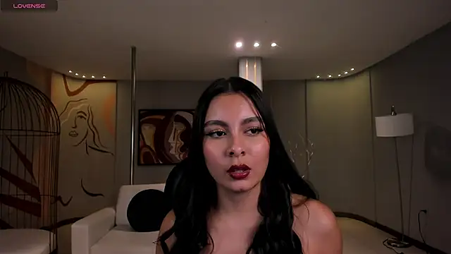 NinaBlum online show from December 3, 2:41 am