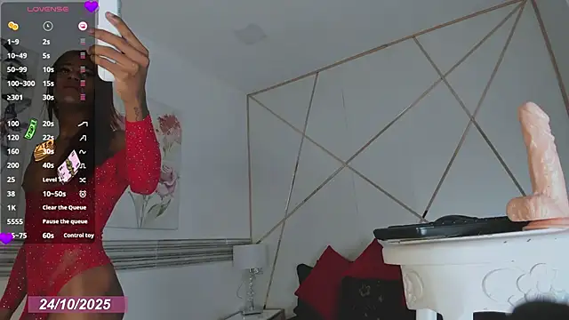 Snapshot of shantal_chocolet chatting on October 24, 1:51 pm shantal chocolet online show from October 24, 1:51 pm