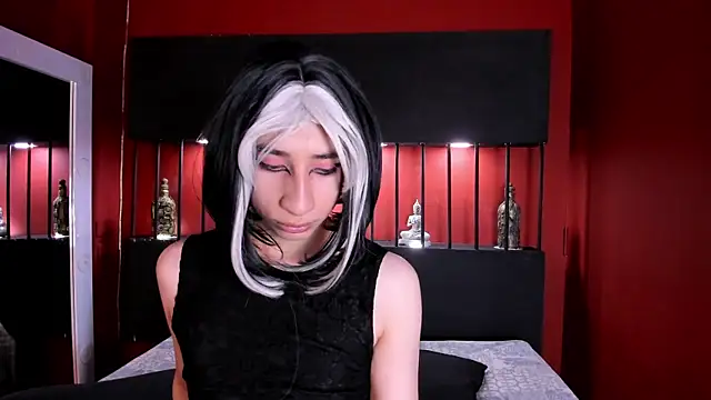 Snapshot of Charlottee_slave chatting on September 20, 2:45 am Charlottee slave online show from September 20, 2:45 am