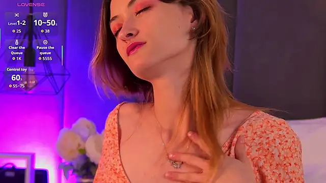 LillySvon online show from November 23, 4:29 pm