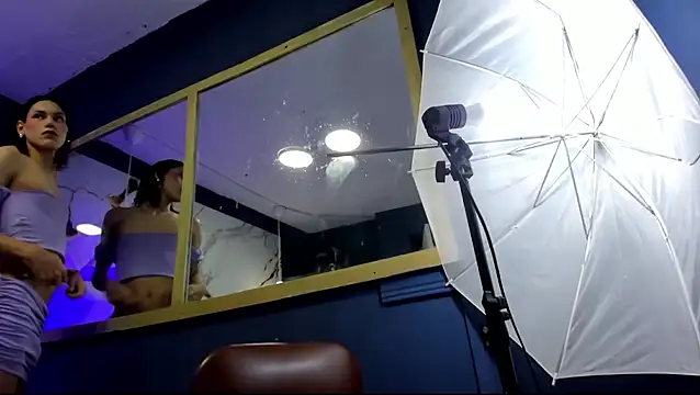 Snapshot of isabella_lovestory chatting on November 15, 9:32 pm isabella lovestory online show from November 15, 9:32 pm