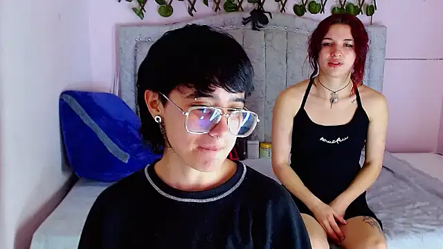 Snapshot of Britney_thx chatting on December 15, 3:55 am Britney thx online show from December 15, 3:55 am