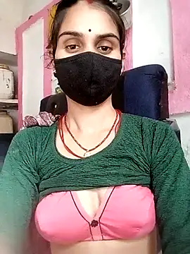 Snapshot of Nishaa_ji chatting on October 8, 9:40 am Nishaa ji online show from October 8, 9:40 am