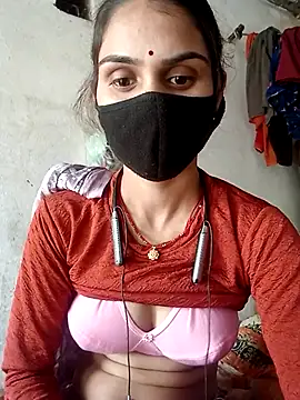 Snapshot of Nishaa_ji chatting on December 15, 7:45 am Nishaa ji online show from December 15, 7:45 am